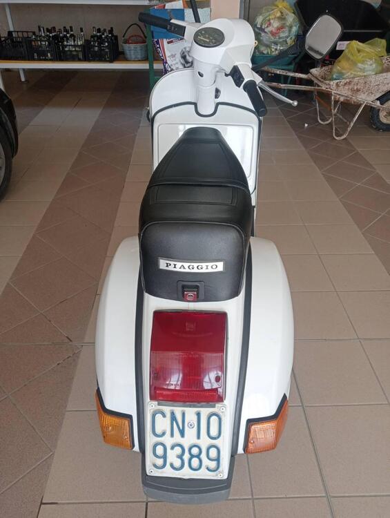 Vespa P125x Arcobaleno (2)