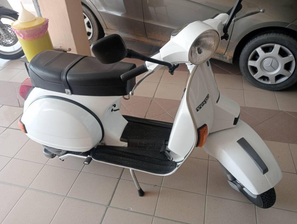 Vespa P125x Arcobaleno (3)