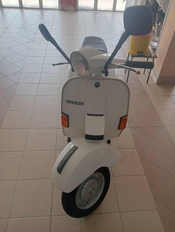 Vespa P125x Arcobaleno (4)