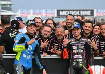 MotoGP 2025. GP dell'Australia. Con Raul Fernandez arriva la 300esima vittoria di Aprilia nel Motomondiale