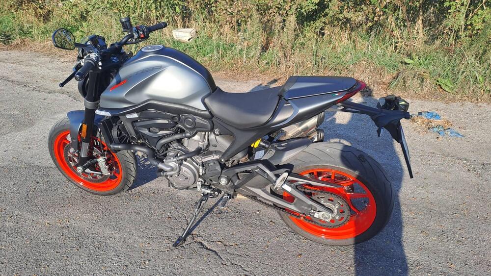 Ducati Monster 937 + (2021 - 25)