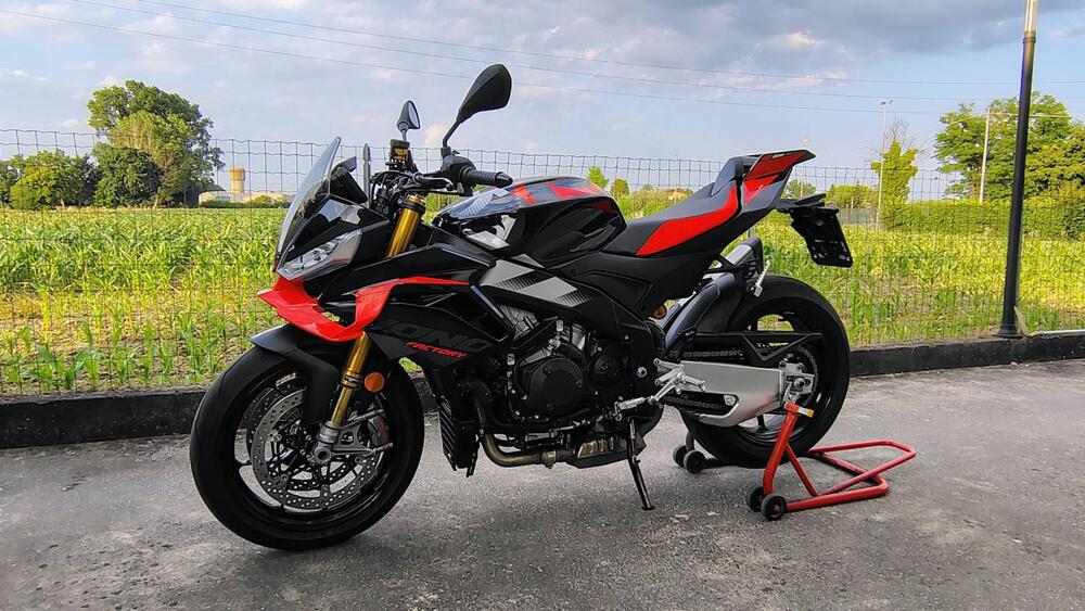 Aprilia Tuono V4 Factory (2025)