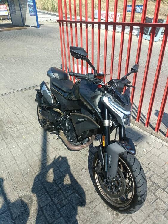 CFMOTO 800NK Sport (2023 - 25)