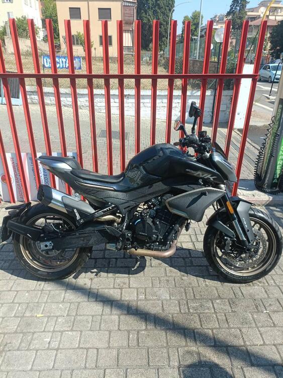 CFMOTO 800NK Sport (2023 - 25) (2)