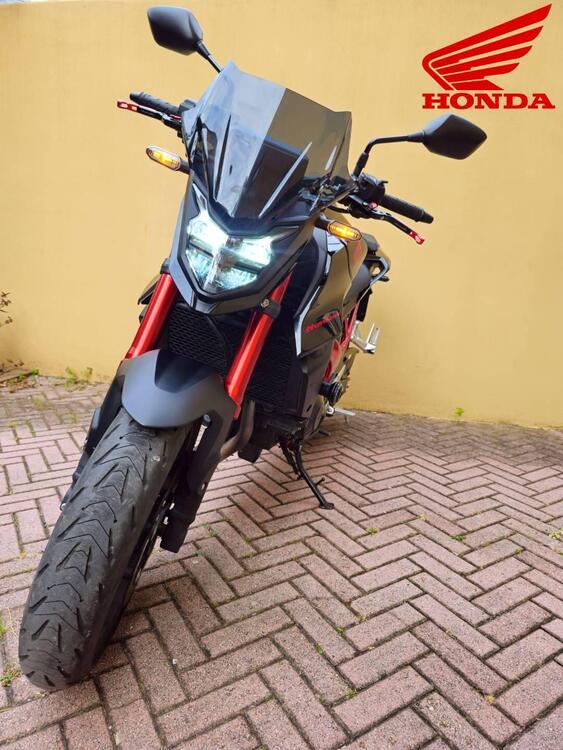 Honda CB 750 Hornet (2023 - 24) (3)
