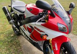 Yamaha YZF 750 R7 usata
