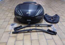 bauletto Givi piu staffa per Yamaha mt09 2023