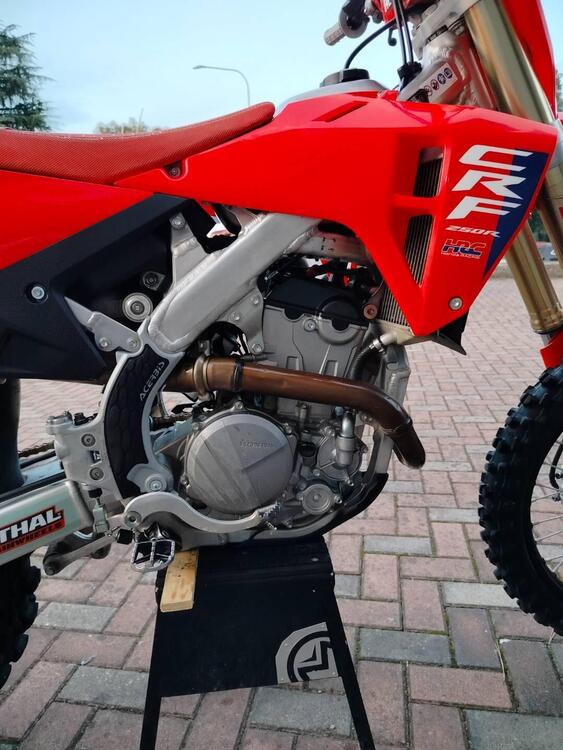 Honda CRF 250 R (2025) (5)