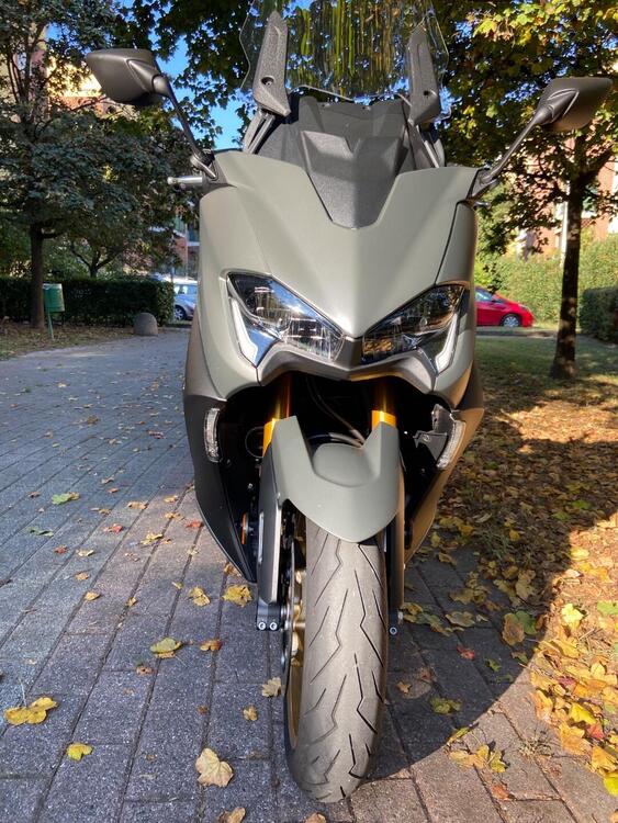 Yamaha T-Max 560 Tech Max (2020) (4)