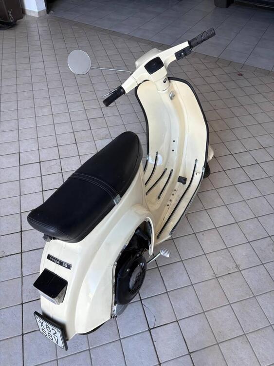 Piaggio Vespa 50 special  (3)