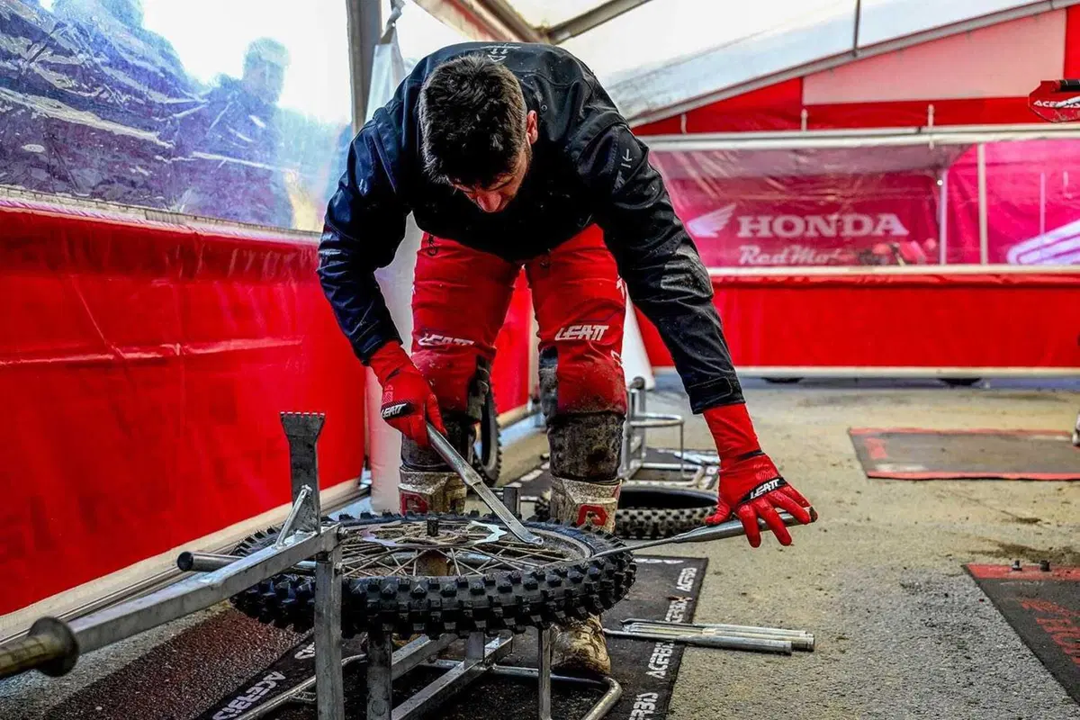 EnduroGP25 #7 Germania D2. Podio finale stellare: 3 Fuoriclasse, 4 Mondiali [VIDEO] (7)