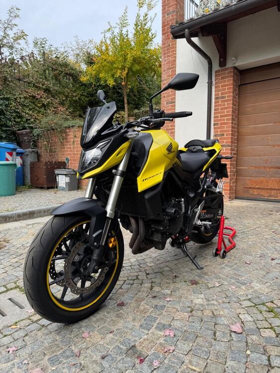 Honda CB 750 Hornet (2023 - 24) (4)