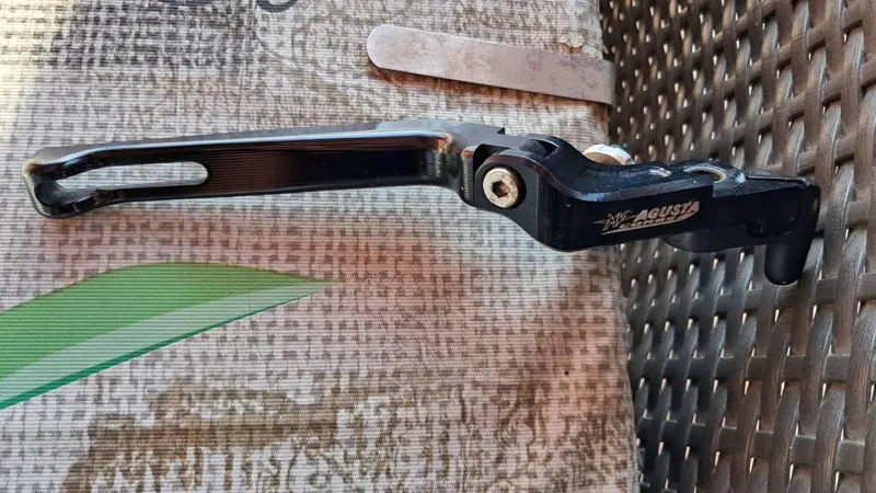 POMPA E LEVA FRENO ANTERIORE MV AGUSTA BRUTALE 675