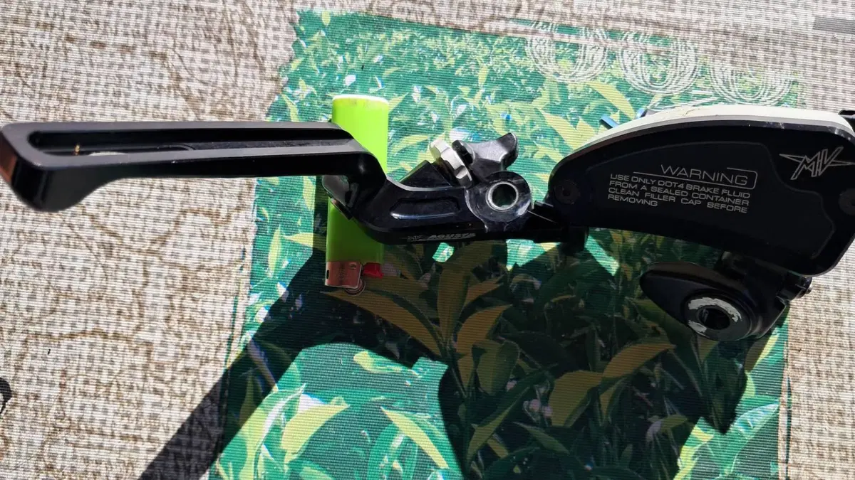 POMPA E LEVA FRENO ANTERIORE MV AGUSTA BRUTALE 675 (3)