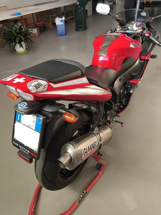 Yamaha YZF R6 (2005 - 06) (5)