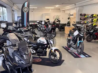 Moto Giovane