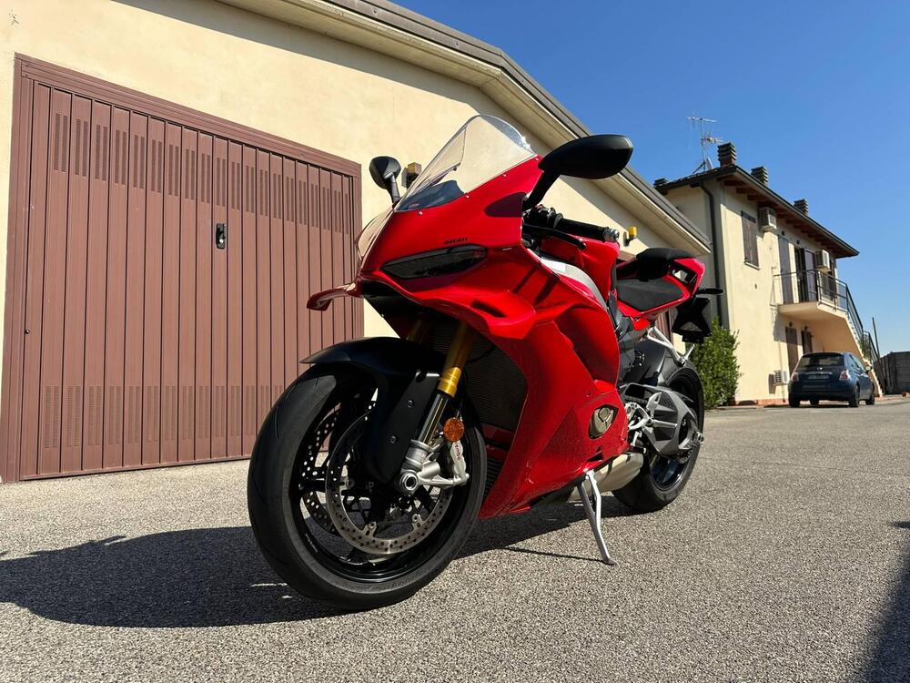 Ducati Panigale V4 S (2025) (3)
