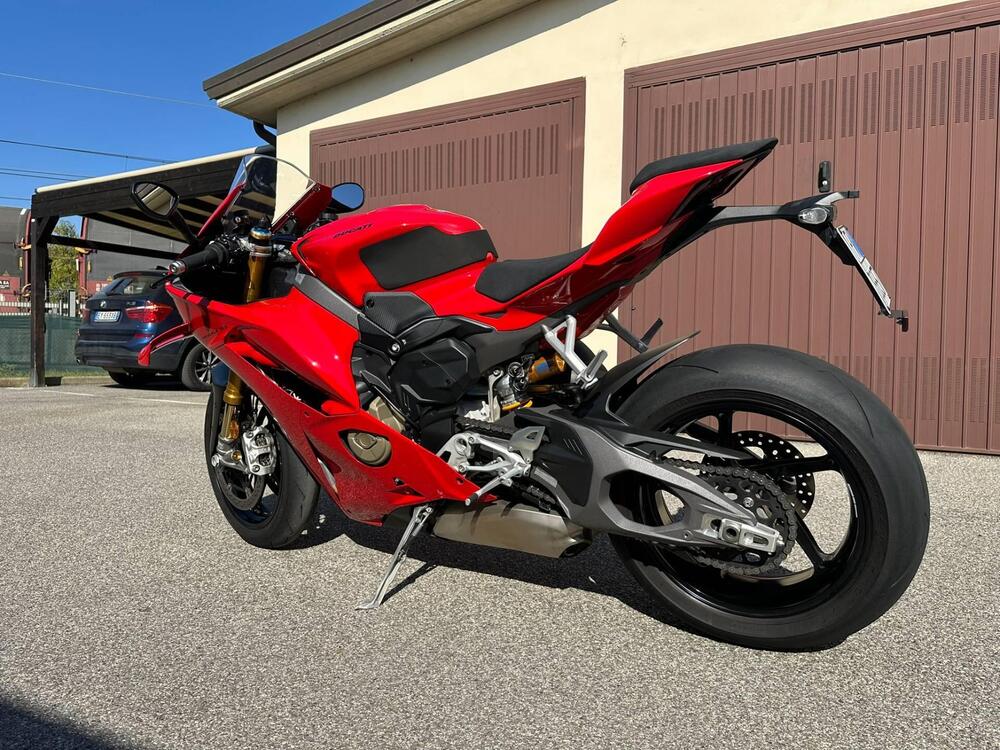 Ducati Panigale V4 S (2025) (5)