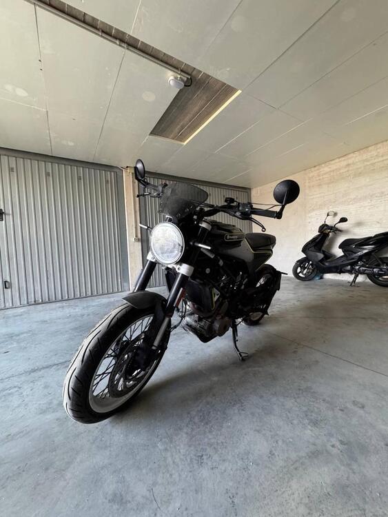 Husqvarna Svartpilen 401 (2018 - 19)