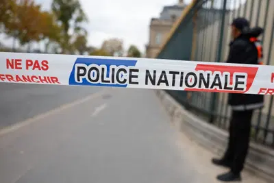 Furto al Louvre di Parigi: dopo il colpo i Lupin scappano con due scooter