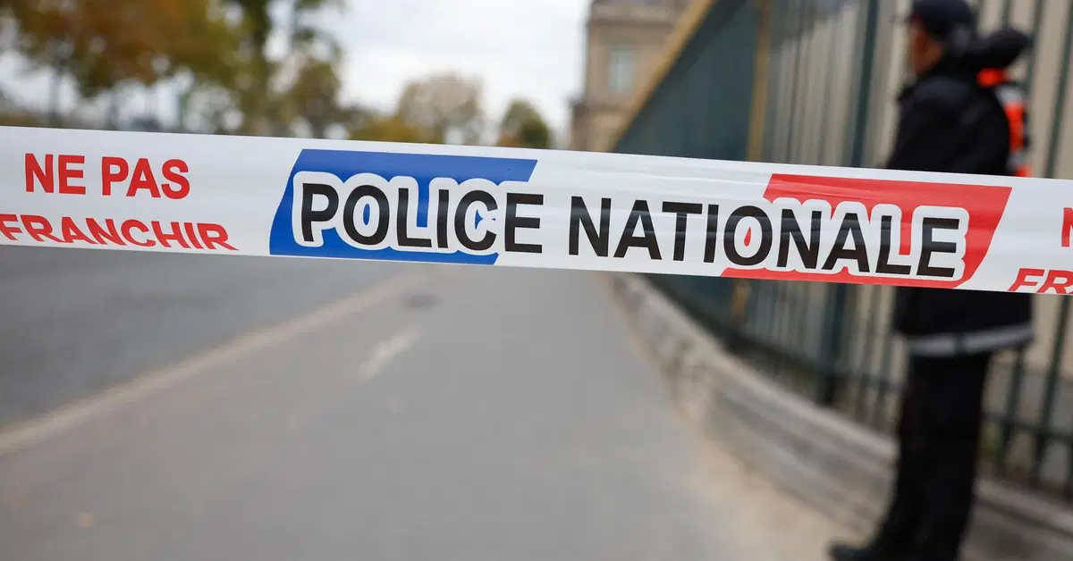 Furto al Louvre di Parigi: dopo il colpo i Lupin scappano con due scooter