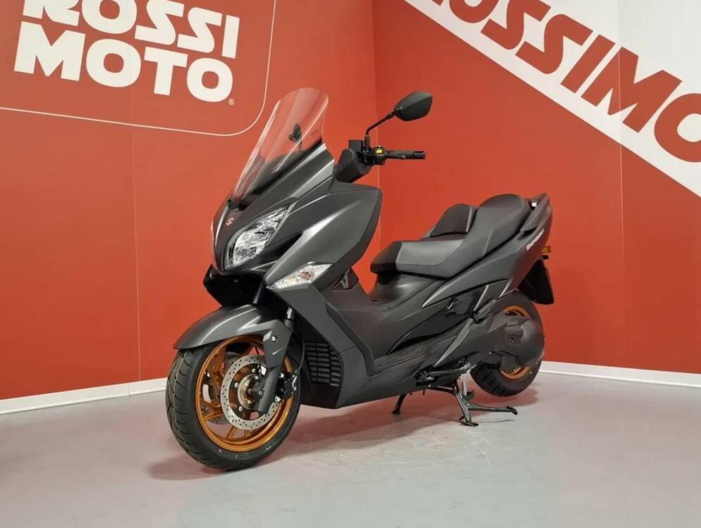 Suzuki Burgman 400 (2025) (2)