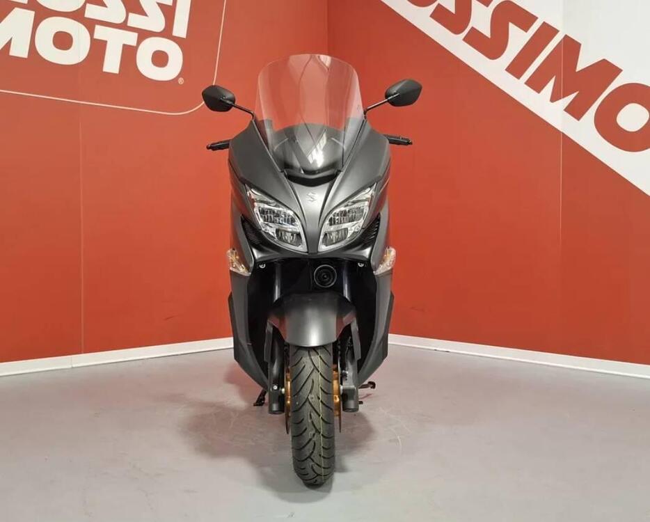 Suzuki Burgman 400 (2025) (4)