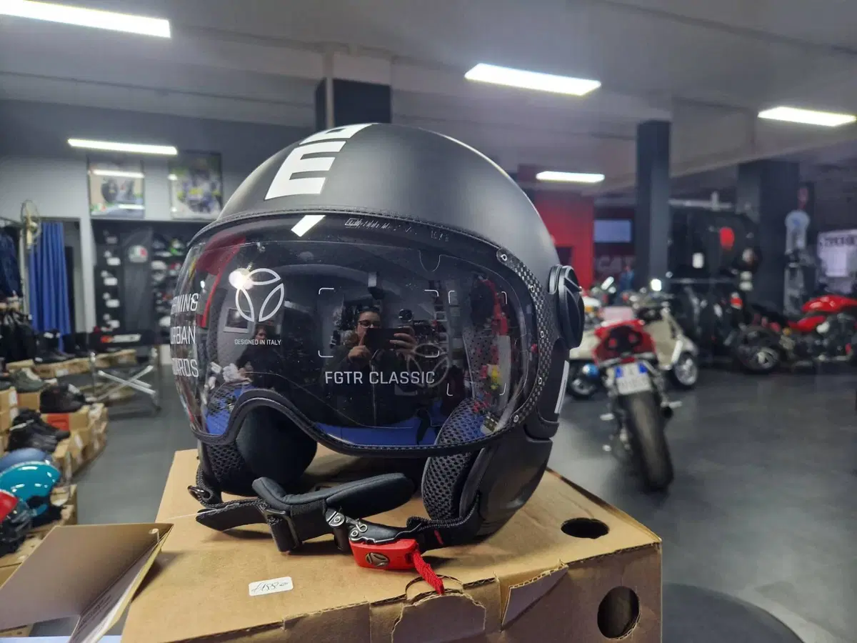 CASCO MOMODESIGN E2206 Momo Design