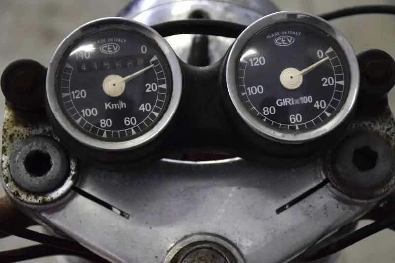 Moto Morini Corsaro 125 SS (9)