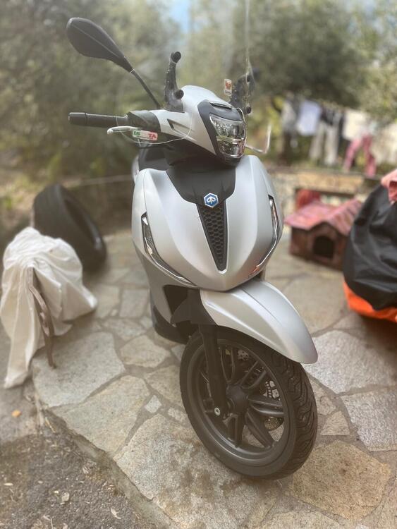 Piaggio Beverly 300 ABS-ASR (2021 - 25)