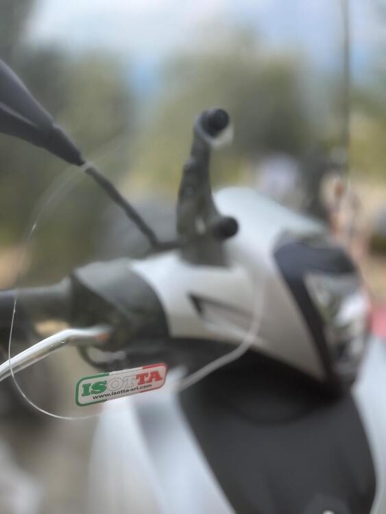 Piaggio Beverly 300 ABS-ASR (2021 - 25) (5)