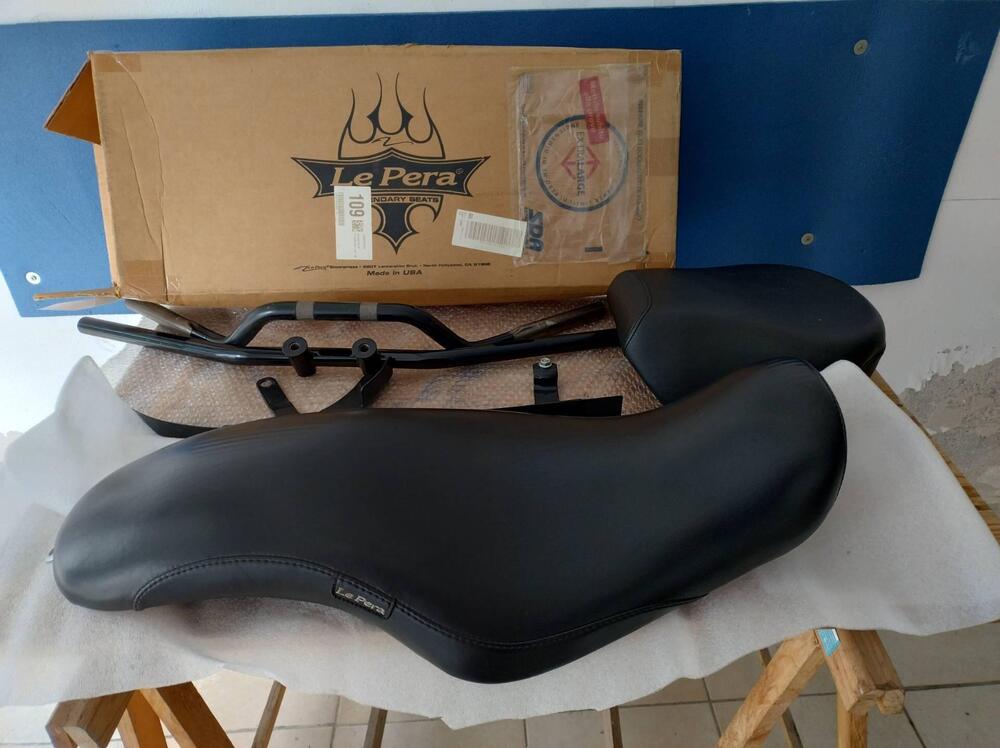 Harley-Davidson 883 Custom (2008 - 12) - XL 883C (5)