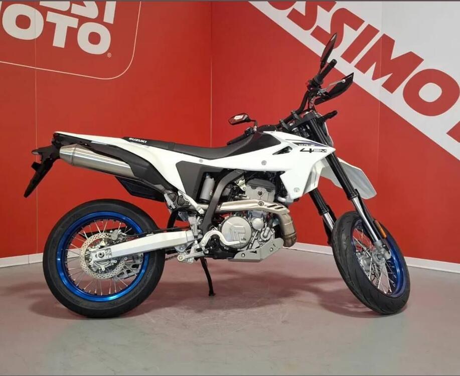 Suzuki DR-Z4S (2025) (3)