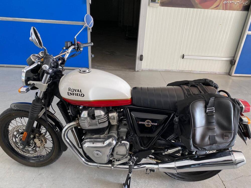 Royal Enfield Interceptor 650 (2021 - 25) (4)