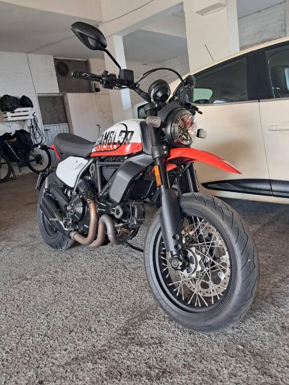 Ducati Scrambler 800 Urban Motard (2022)