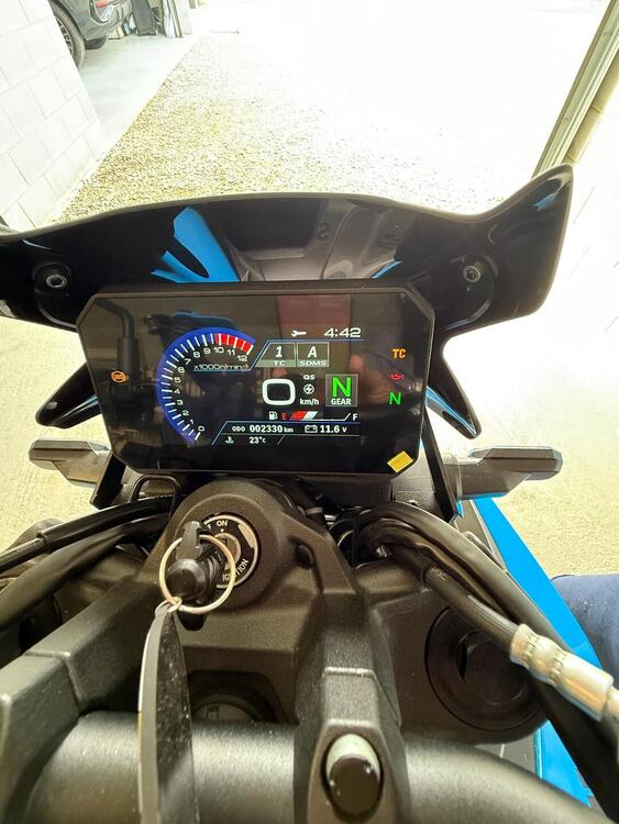 Suzuki GSX-8S (2023 - 24) (4)