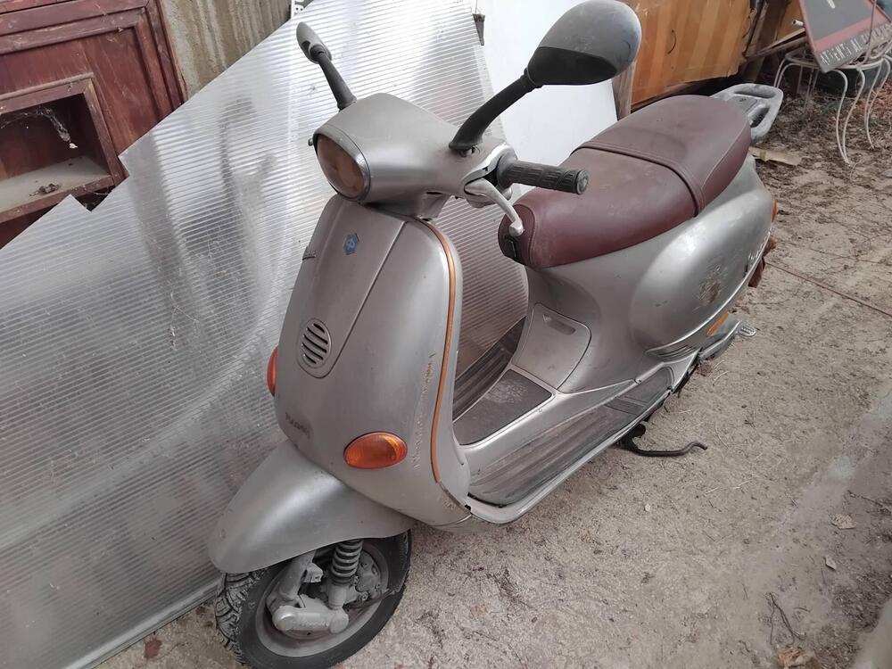 Vespa 125 ET4 (1996 - 01) (2)