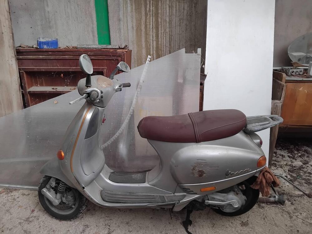 Vespa 125 ET4 (1996 - 01) (3)