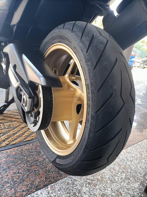 Yamaha T-Max 560 Tech Max (2022 - 24) (5)