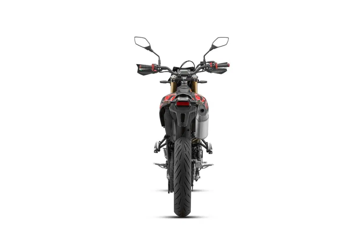 COV 125: la motard per i più giovani di QJMOTOR [GALLERY]
