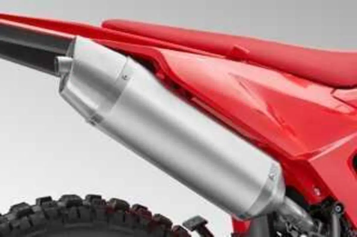 COV 125: la motard per i più giovani di QJMOTOR [GALLERY] (8)