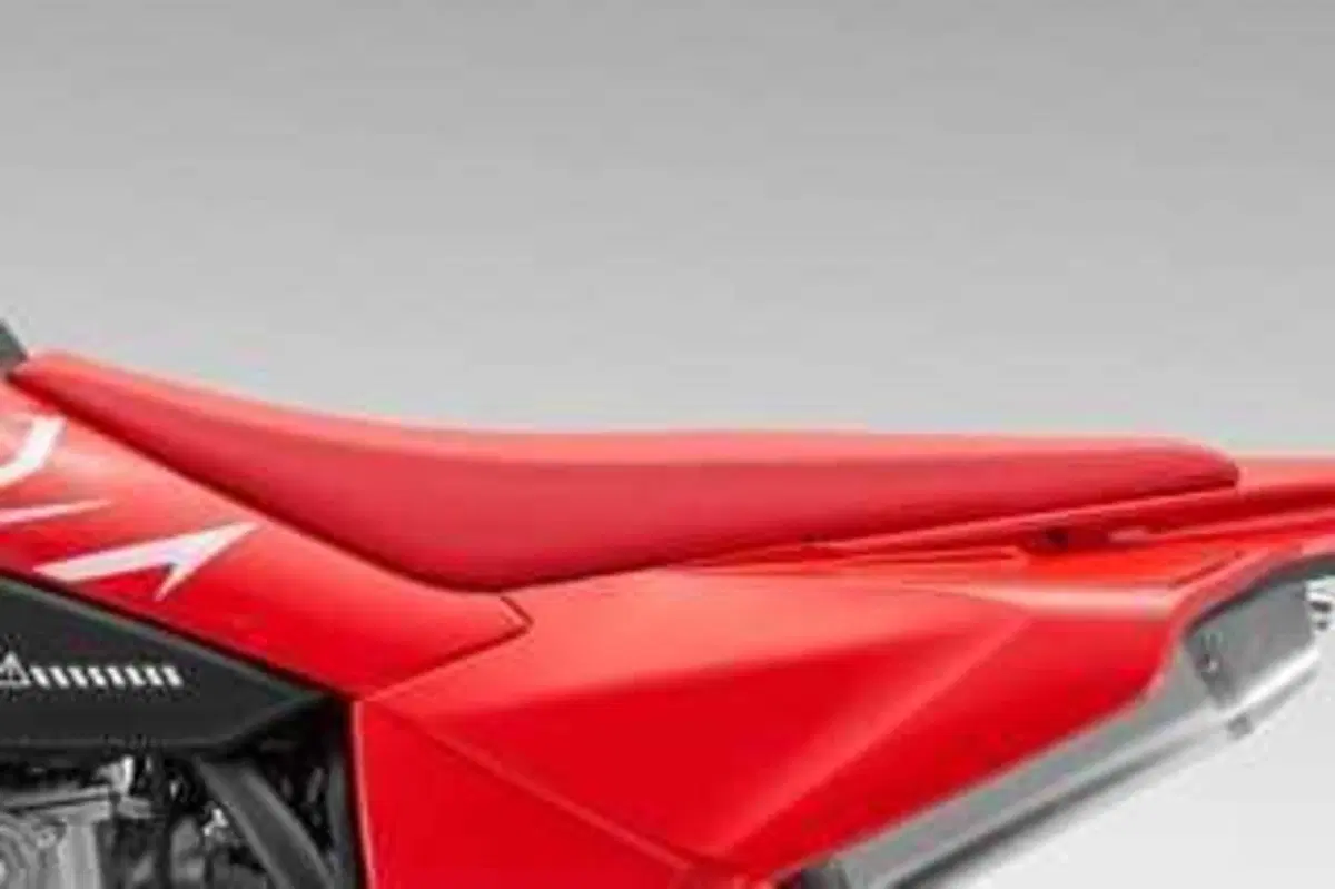 COV 125: la motard per i più giovani di QJMOTOR [GALLERY] (11)