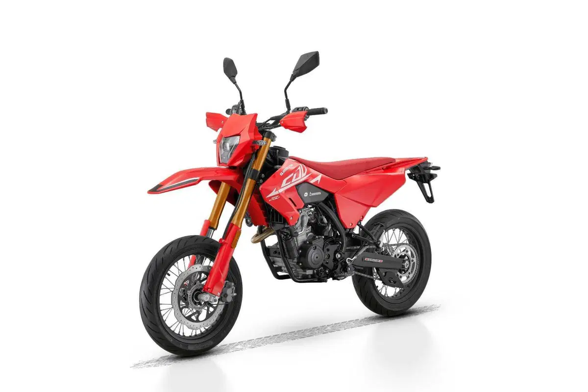 COV 125: la motard per i più giovani di QJMOTOR [GALLERY] (12)