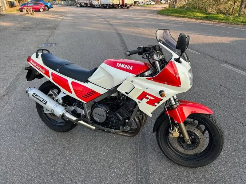 Yamaha FZ 750 (1985 - 88) (2)
