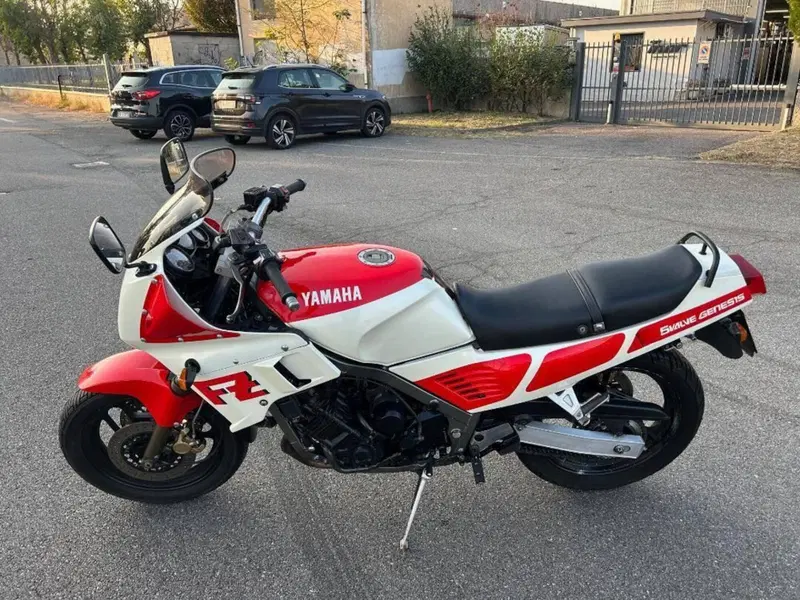 Yamaha FZ 750 (1985 - 88) (5)