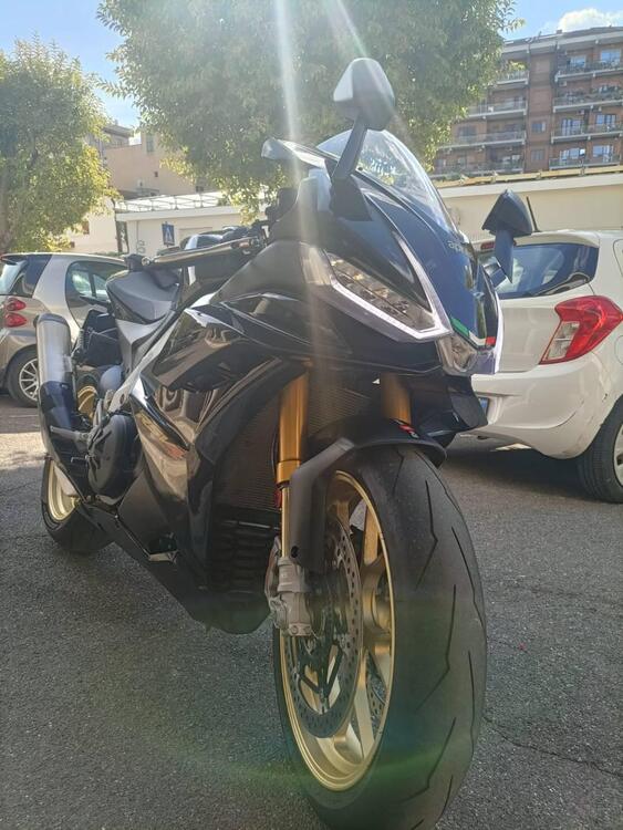 Aprilia RSV4 1100 Factory (2025) (2)