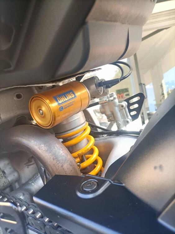 Aprilia RSV4 1100 Factory (2025) (5)