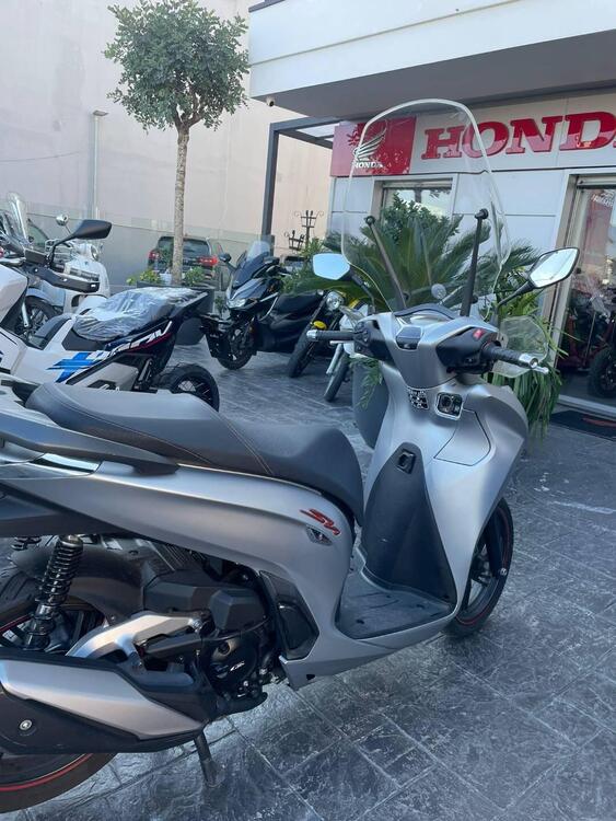 Honda SH 350 (2021 - 24) (5)