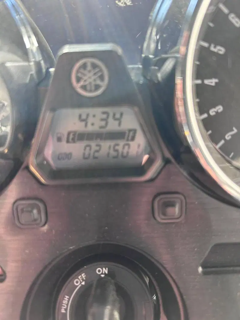 Yamaha XJR 1300 (2015 - 17) (6)