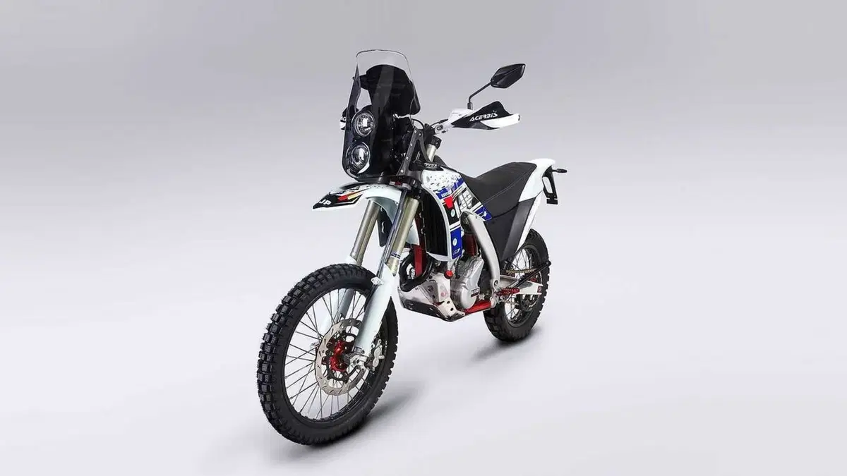 AJP PR7 650 Adventure PR7 650 Adventure (2025 - 26) (4)